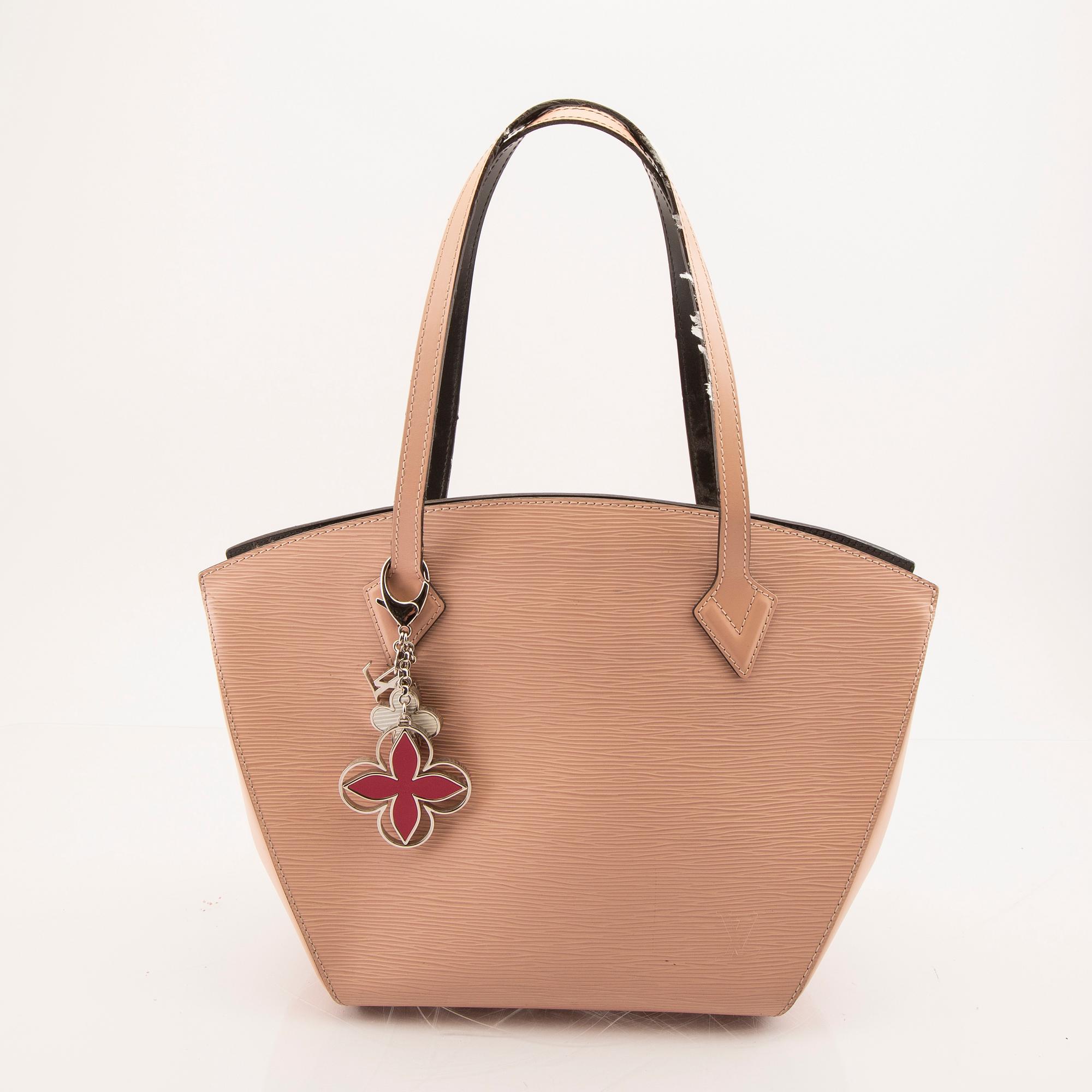 Louis Vuitton,