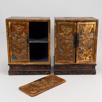A pair of chinese cabinets, 20th Century.