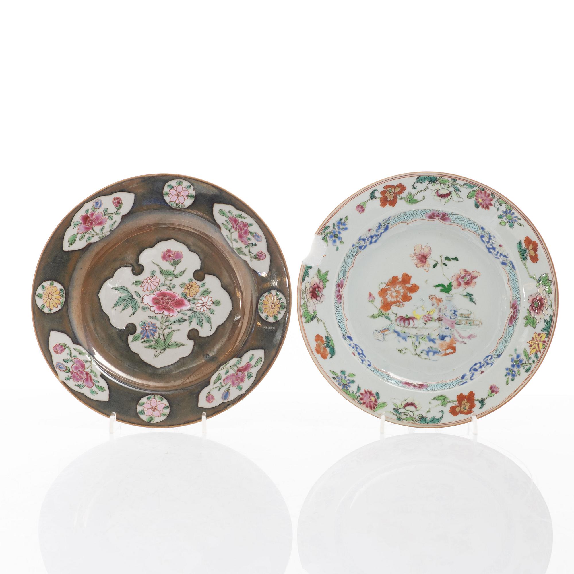 Tallrikar, fyra stycken, porslin, Qingdynastin, Yongzheng (1723-35).