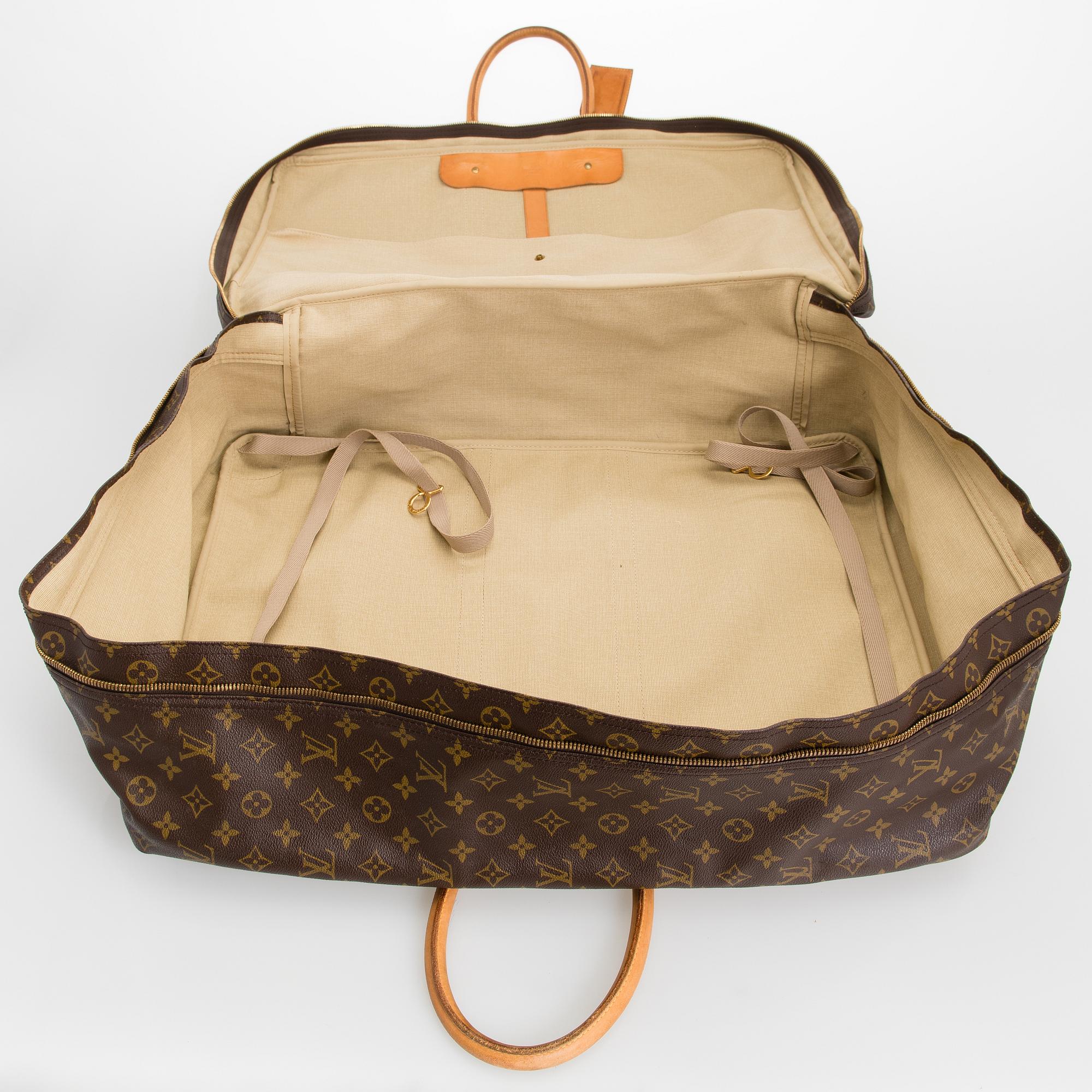 LOUIS VUITTON, Monogram Canvas Sirius Suitcase.