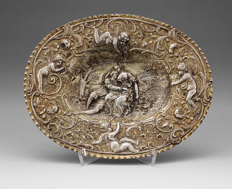 BÄGARE, silver, Aron Wangstelius (verksam 1752-1794), Torshälla. Samt fat, silver, stämplat 830. Total vikt ca 250.