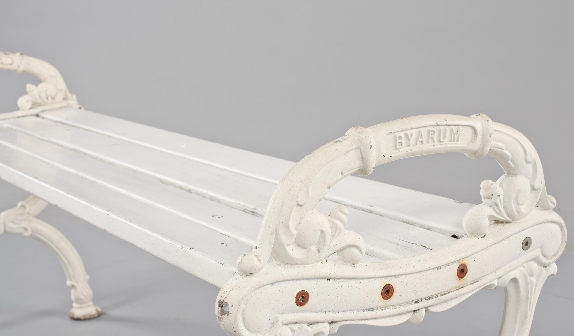 TRÄDGÅRDSBÄNK, Byarum, 1900-talets andra hälft.