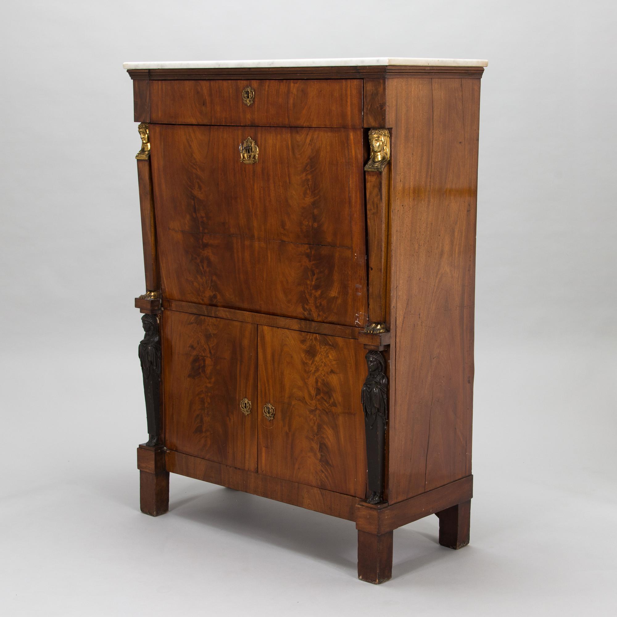Chiffonjé, empire, Frankrike, 1800-talets början.