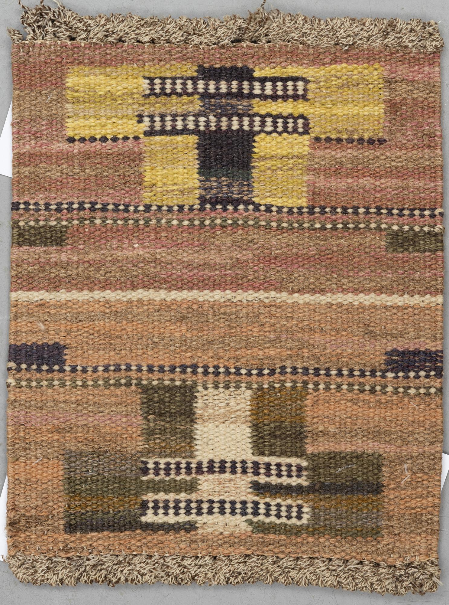 Märta Måås-Fjetterström, draperi, ca 165-174 x 78 cm, och provväv, ca 50 x 38 cm, rölakan.