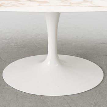 Eero Saarinen, Table 'Tulip'. Knoll International, 2017.