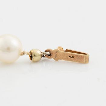 Cultured pearl necklace, clasp 18K gold.