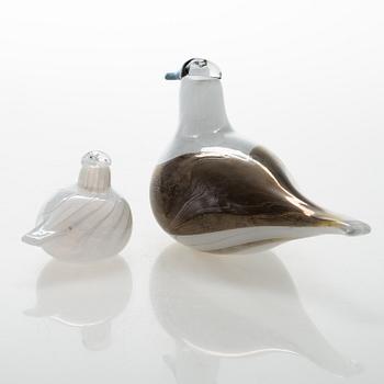OIVA TOIKKA, Two glass birds, incl Annual bird 2006, both signed O. Toikka, Nuutajärvi.
