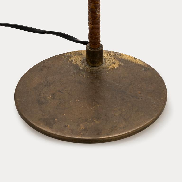 Paavo Tynell, bordslampa 9209 för  Taito 1900-talets mitt.