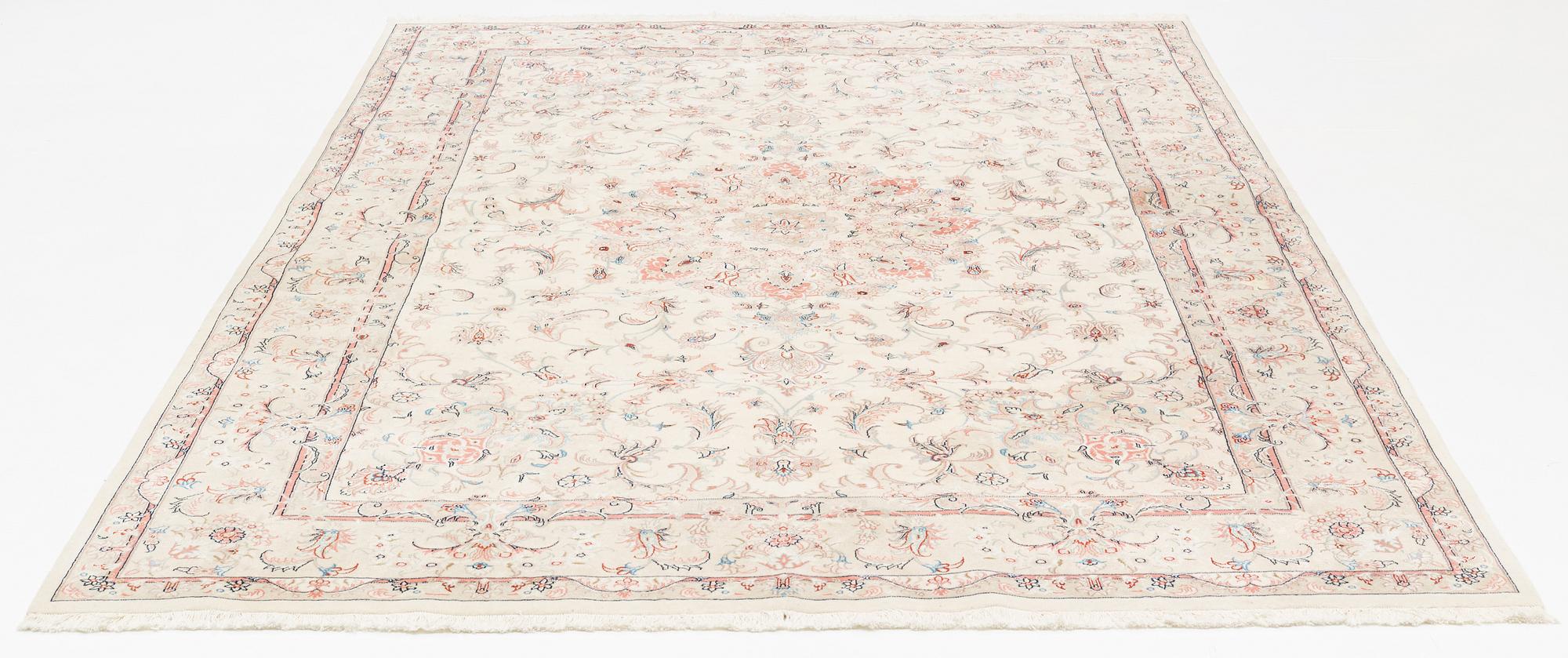 Matta, Täbris part silk, so called 50 Radj, 299 x 198 cm.