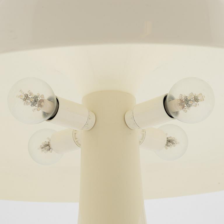 Giancarlo Mattiolo, a 'Nesso' table lamp, Artimide.