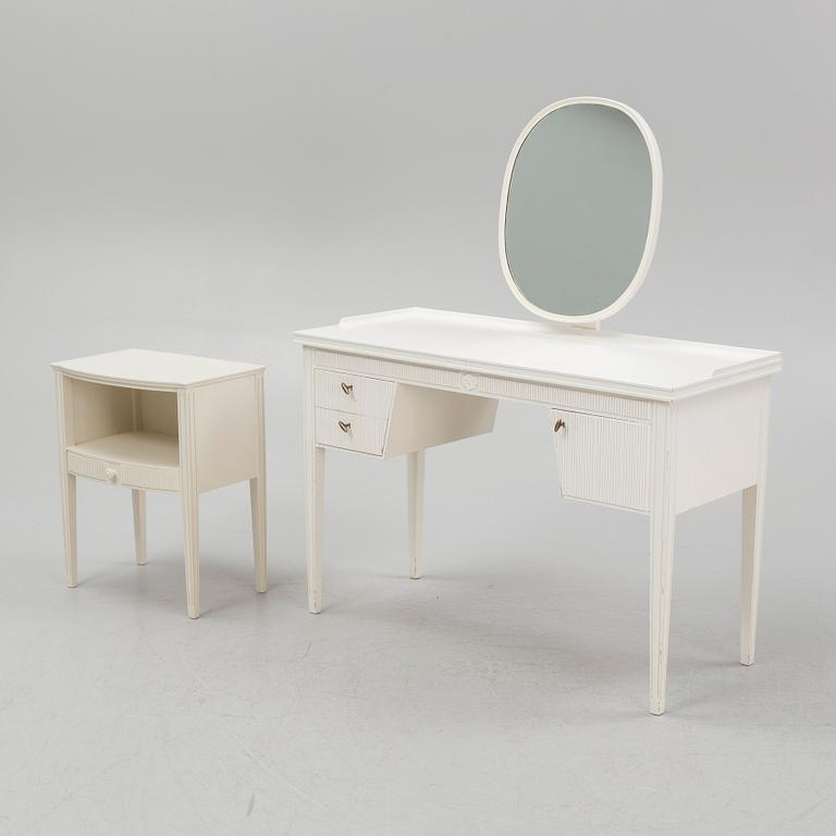 A Swedish dressing table and a bedside table, Nordiska Kompaniet, 1943.
