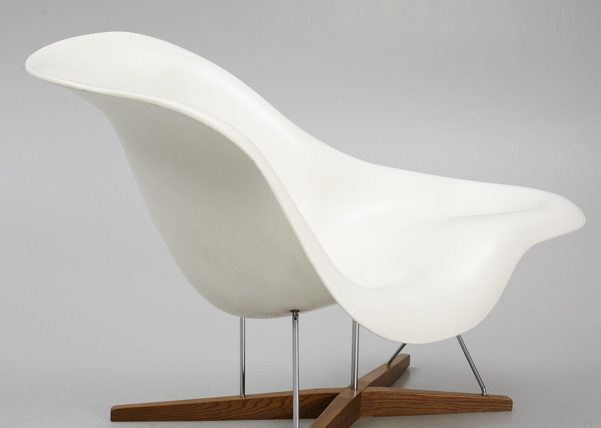 Charles & Ray Eames, lounge chair, "La Chaise", Vitra 2003.