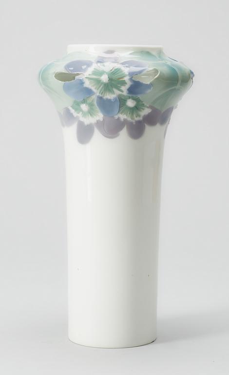A Mela Anderberg Art Nouveau porcelain vase, Rörstrand circa 1900.