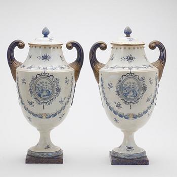 A pair of 'Marieberg shaped' jars with covers, Qing dynasty, Jiaqing (1796-1820).