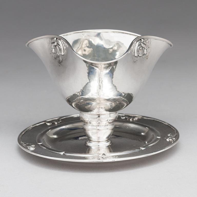 Georg Jensen, såsskål, silver, design nr 328, Köpenhamn 1919. Svenska kontrollstämplar GABF.
