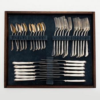 An 118-piece set of 'Chippendale' silver cutlery, Finnish hallmarks. In cutlery box.