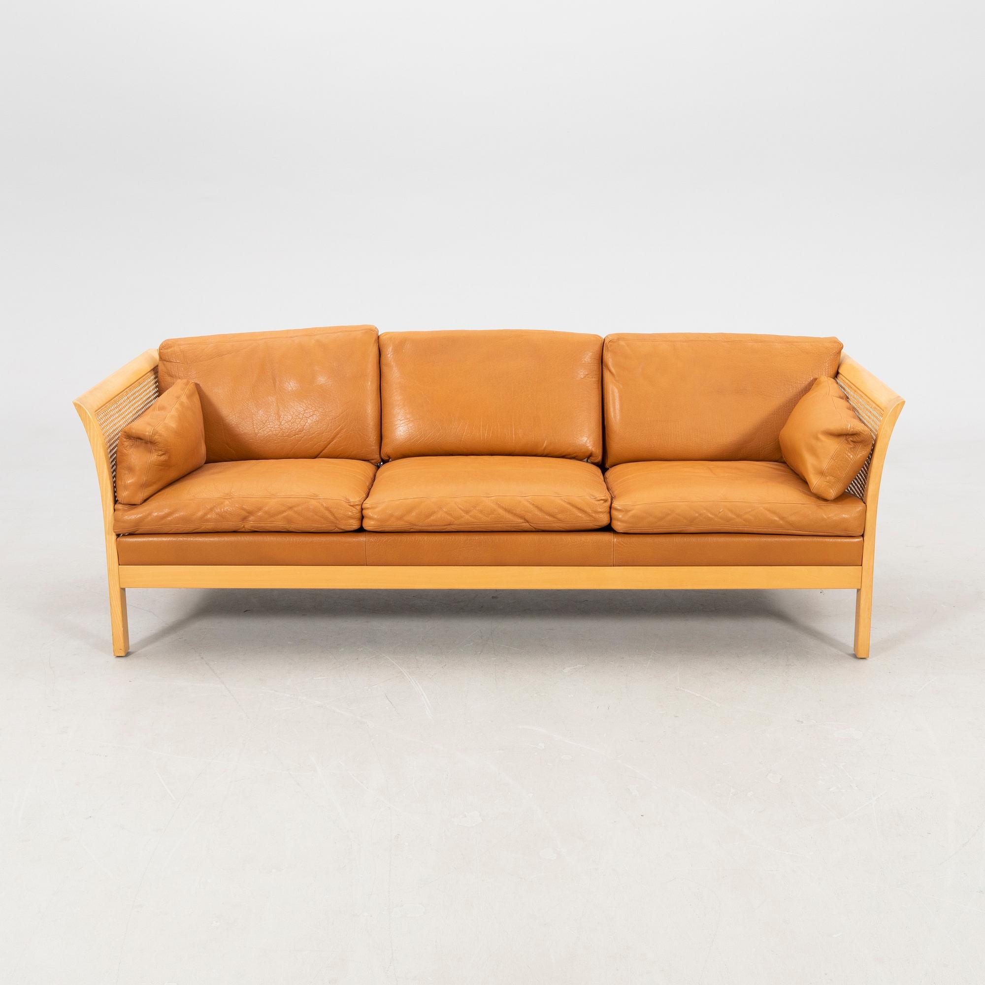 Arne Norell, soffa "Rotang" Norells möbler 1900-talets slut.