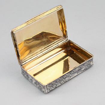 DOSA, silver, Paris, 1800-talets första hälft. Vikt ca 68 gram.