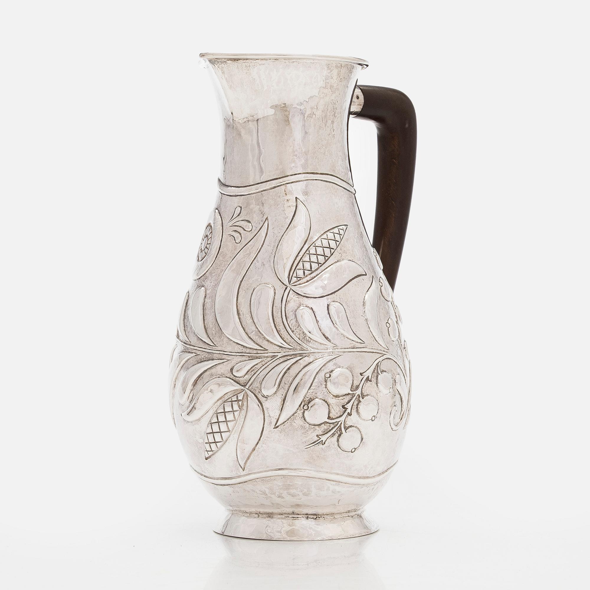 Tillbringare, silver, mästarstämpel ÖK, möjligen Schweiz, finsk kontrollstämpel Tillander, Helsingfors 1957.