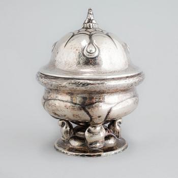 A silver sugar bowl, assay master Christian F Heise in Copenhagen, 1918, weigth 495 g.