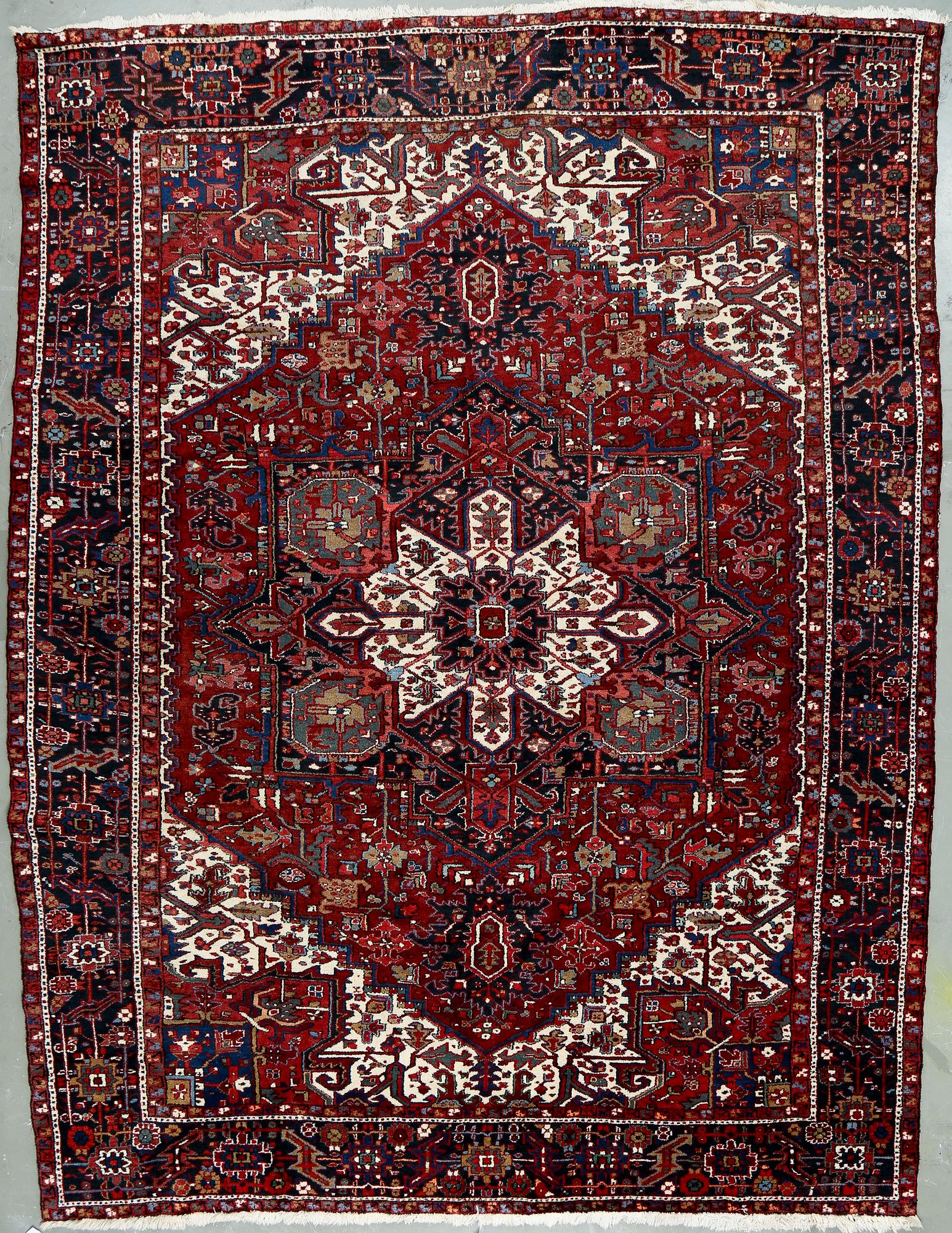 MATTA, semiantik/old, Heris, ca 381x288 cm.