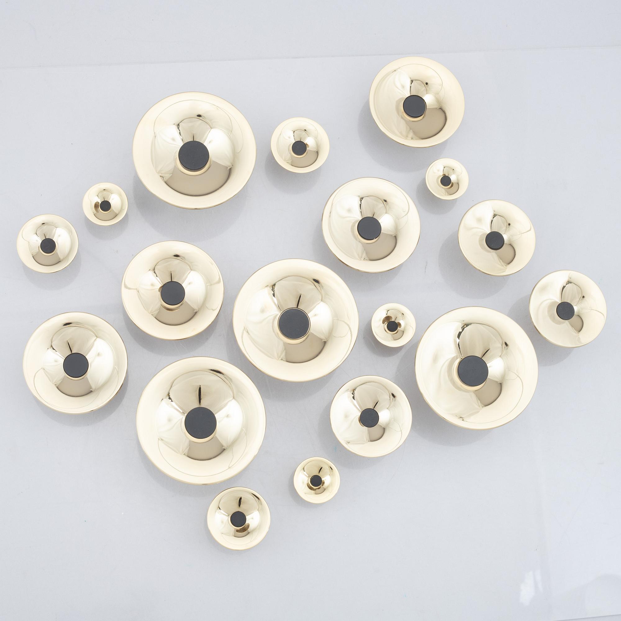 Busk + Hertzog, 18 hooks/knobs, 'Lulu', Frost, Denmark.