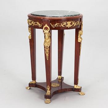 Salongbord, empirestil, 1900-talets första hälft.