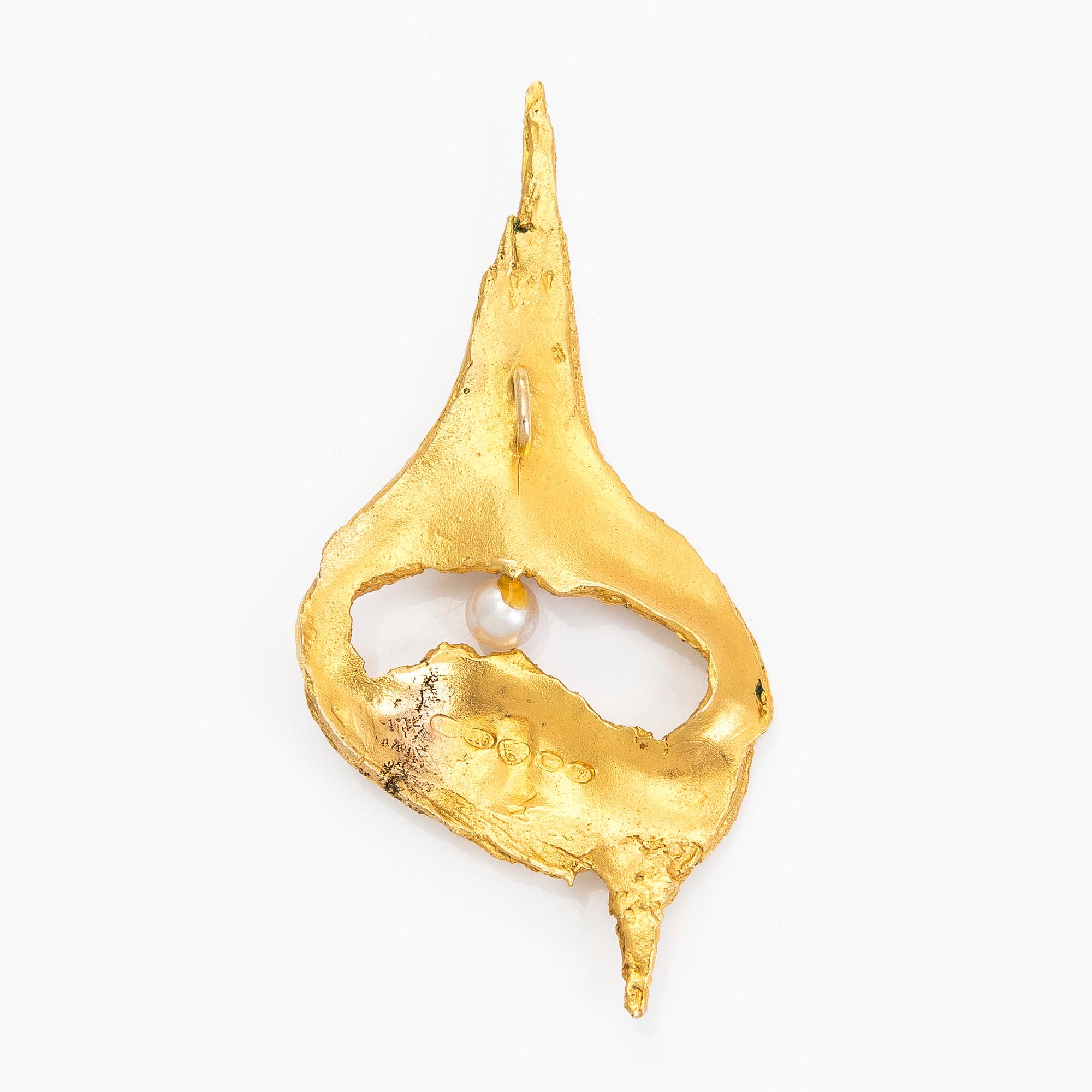 Helky Juvonen, hänge, 14K guld, odlad pärla, Westerback, Helsinfors 1972.