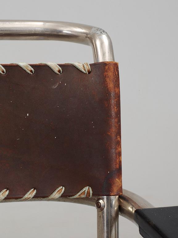 KARMSTOLAR, ett par,  AW Nilsson Barnvagnsfabiken, tillskrivna, Malmö 1930-tal.