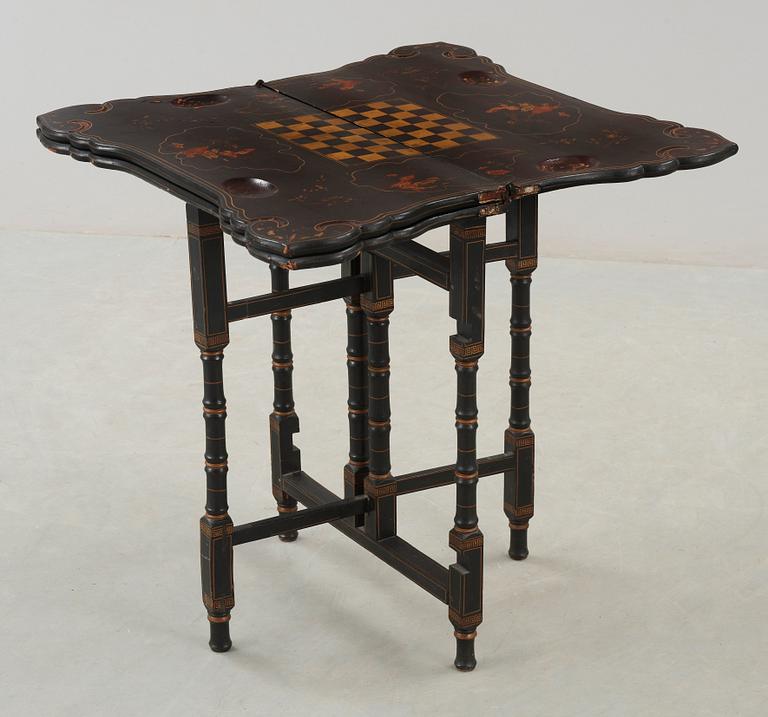 KLAFFBORD, tredelad skiva. Kinesiserande, 17-1800-tal.