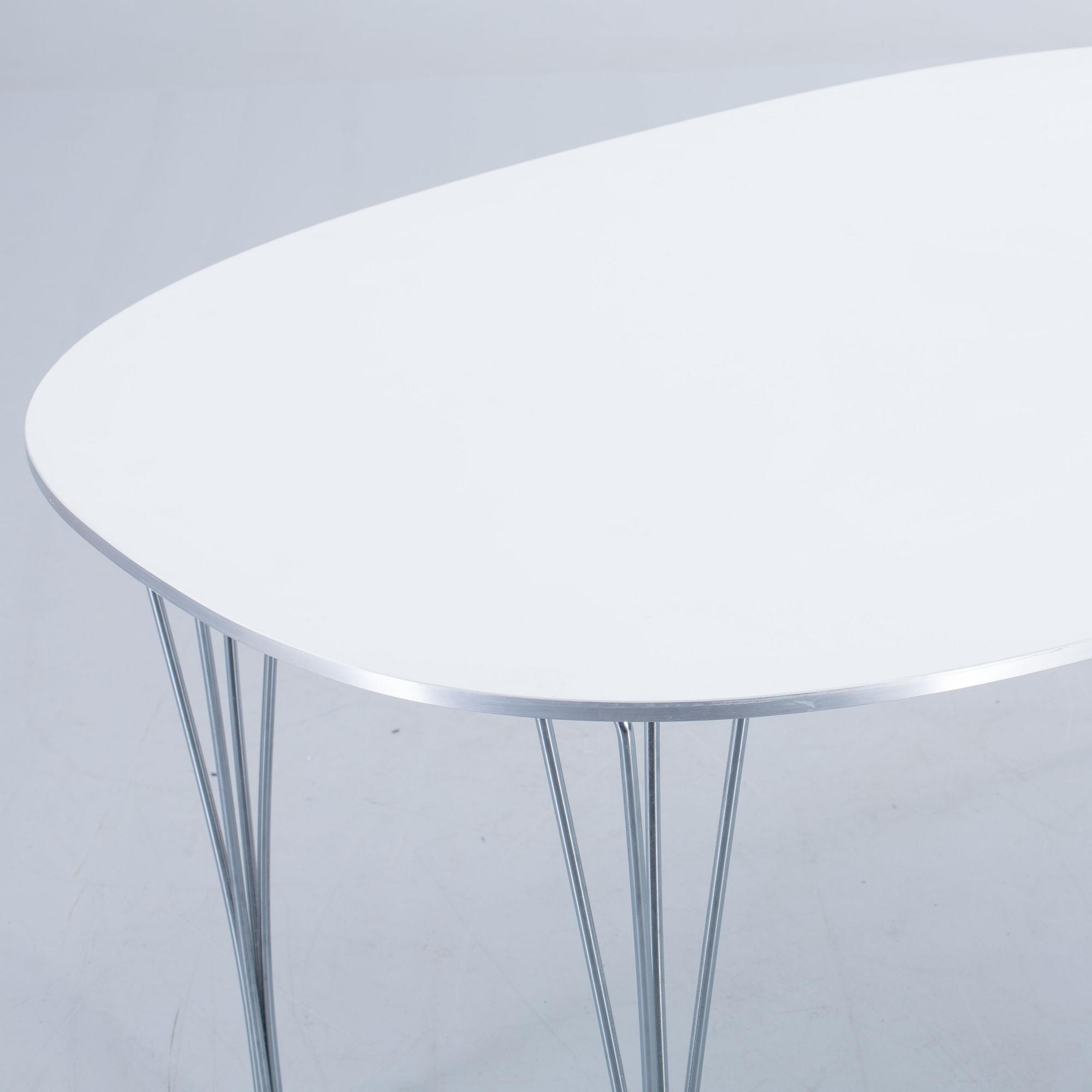 BORD, "Superellips", Bruno Mathsson/Piet Hein, Fritz Hansen, 1986.