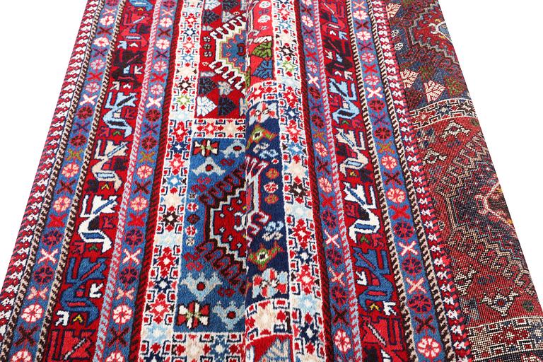 A Yalameh carpet, ca. 250 x 152 cm.