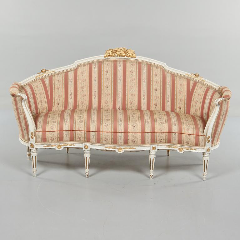 BADKARSSOFFA, gustaviansk stil, 1900-talets första kvartal.