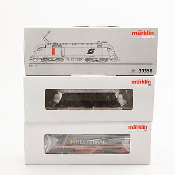3 Märklin locomotives, 37061, 37307, 39358.