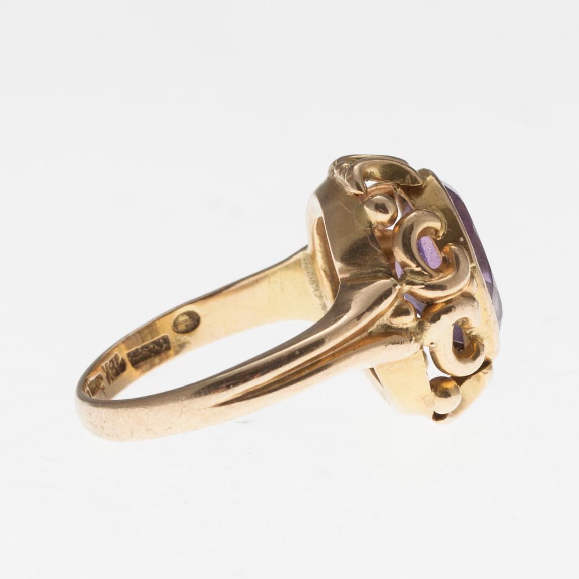 RING, 18k, guld, Sverige 1940, ametist, total vikt 5,7 g.