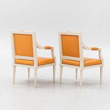 Karmstolar, ett par, gustaviansk stil, 1900-talets slut.