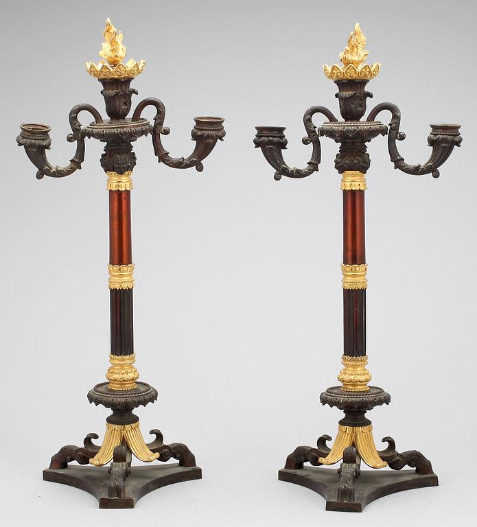 KANDELABRAR, ett par, senempire, 1800-tal.