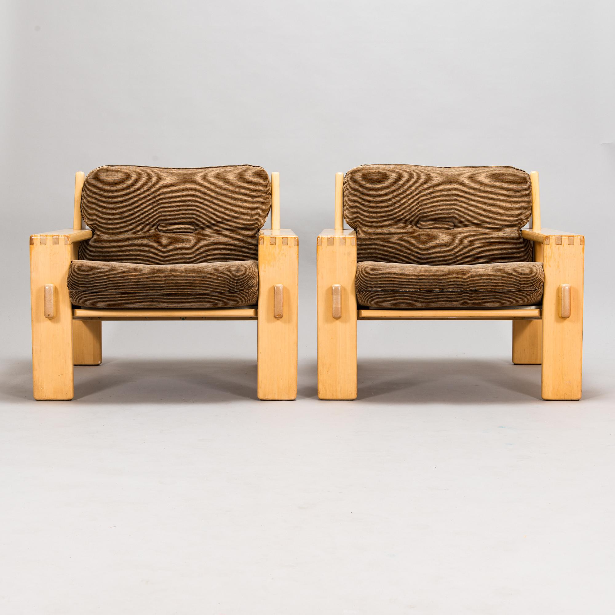 Esko Pajamies, A pair of 1970's 'Bonanza' armchairs, coffee table and sofa for Asko.