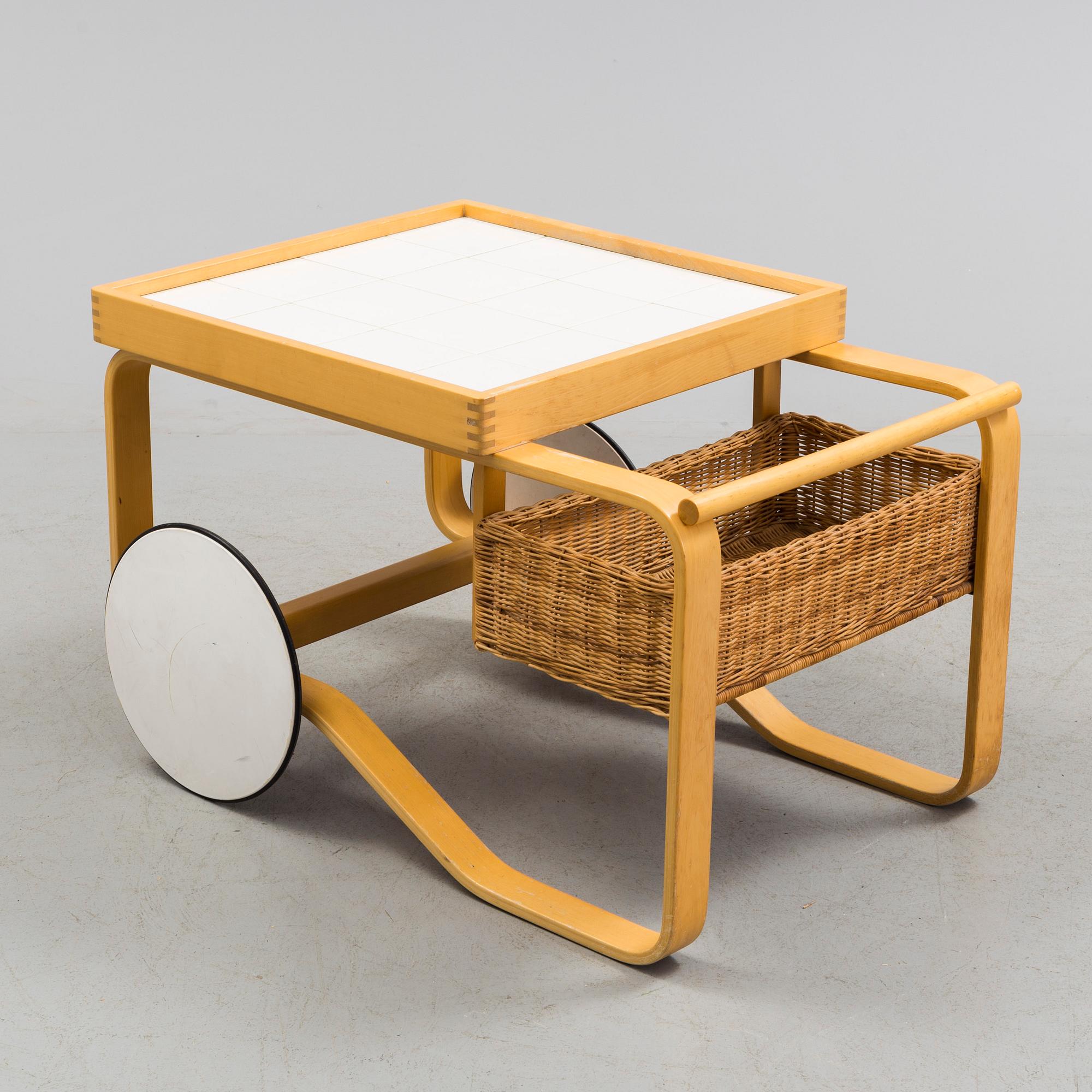 A serving trolley, modell 900 by Alvar Aalto for Artek. Scond half of 20th century.