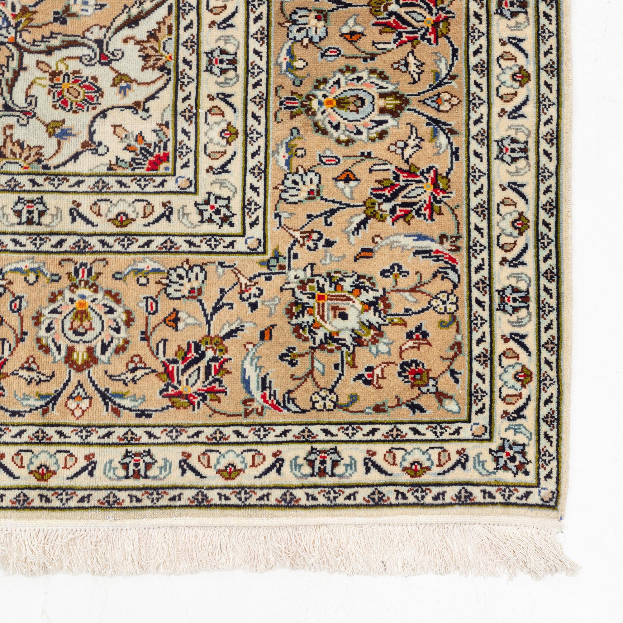 A  carpet, Kashan, ca 334 x 247 cm.