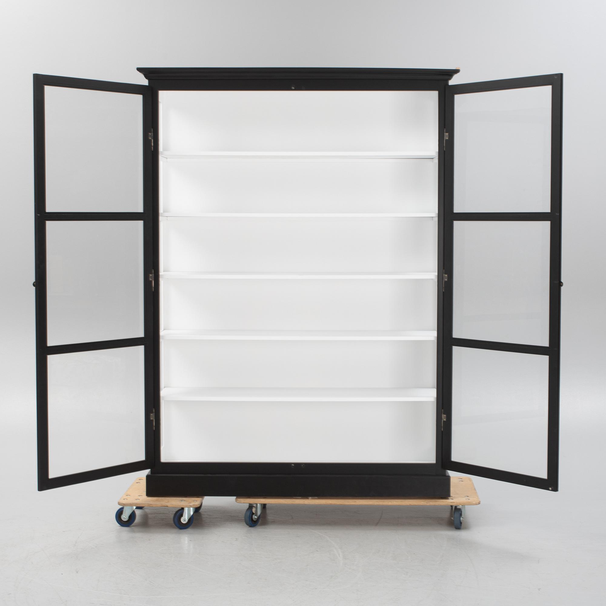 Vitrinskåp, "V2", Lindebjerg Design.