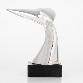 Pekka Piekäinen, skulptur, sterlingsilver, stensockel, PlatinOro, Åbo 1998/1999.