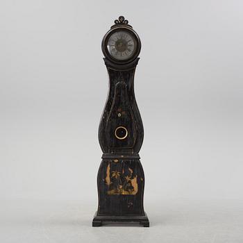 A 19th century grandfather clock.