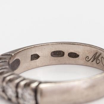 SORMUS, 14K kultaa, timantteja n. 0.50 ct yht. Mallikoru, Helsinki 2006.