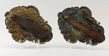 VÄGGPLÅTAR, ett par, mässing, barock, 1700-tal.