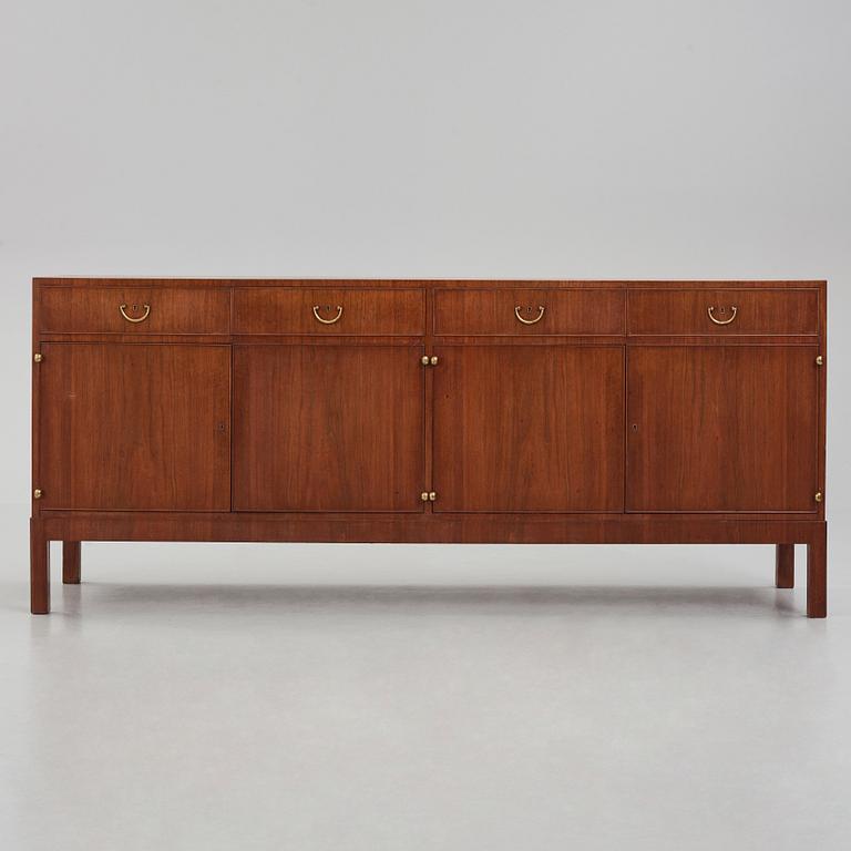 Josef Frank, sideboard, modell "730", Firma Svenskt Tenn, 1930-40-tal.