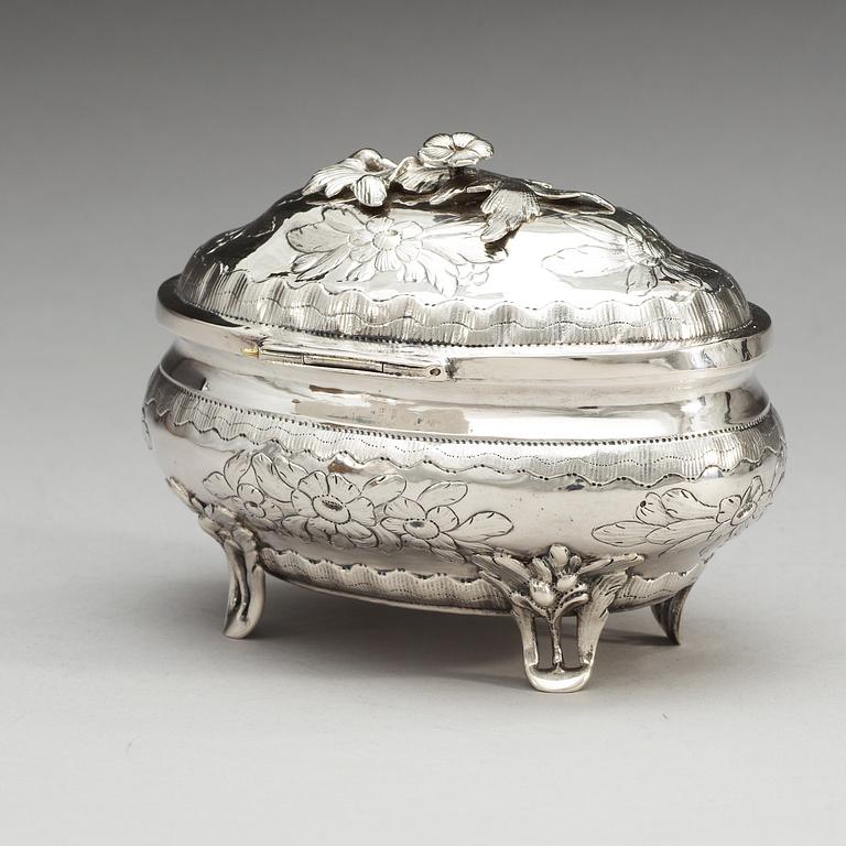 A Swedish 18th century silver sugar-box, makers mark of  Lorenz Vick, Ulricehamn 1777.