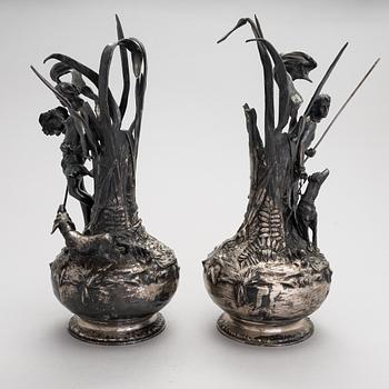 Vaser, 2 st, försilvrad metall, art nouveau, WMF, 1900-talets början.