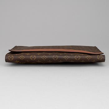 LOUIS VUITTON, a monogram canvas folder / clutch.