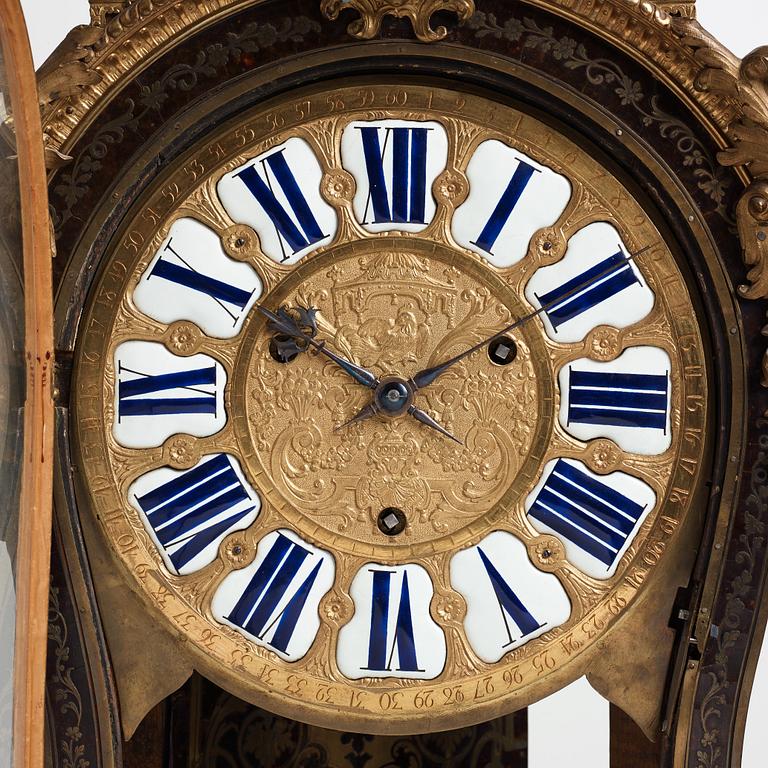 A French Régence mantel clock by Etienne Le Noir, active in Paris 1740.